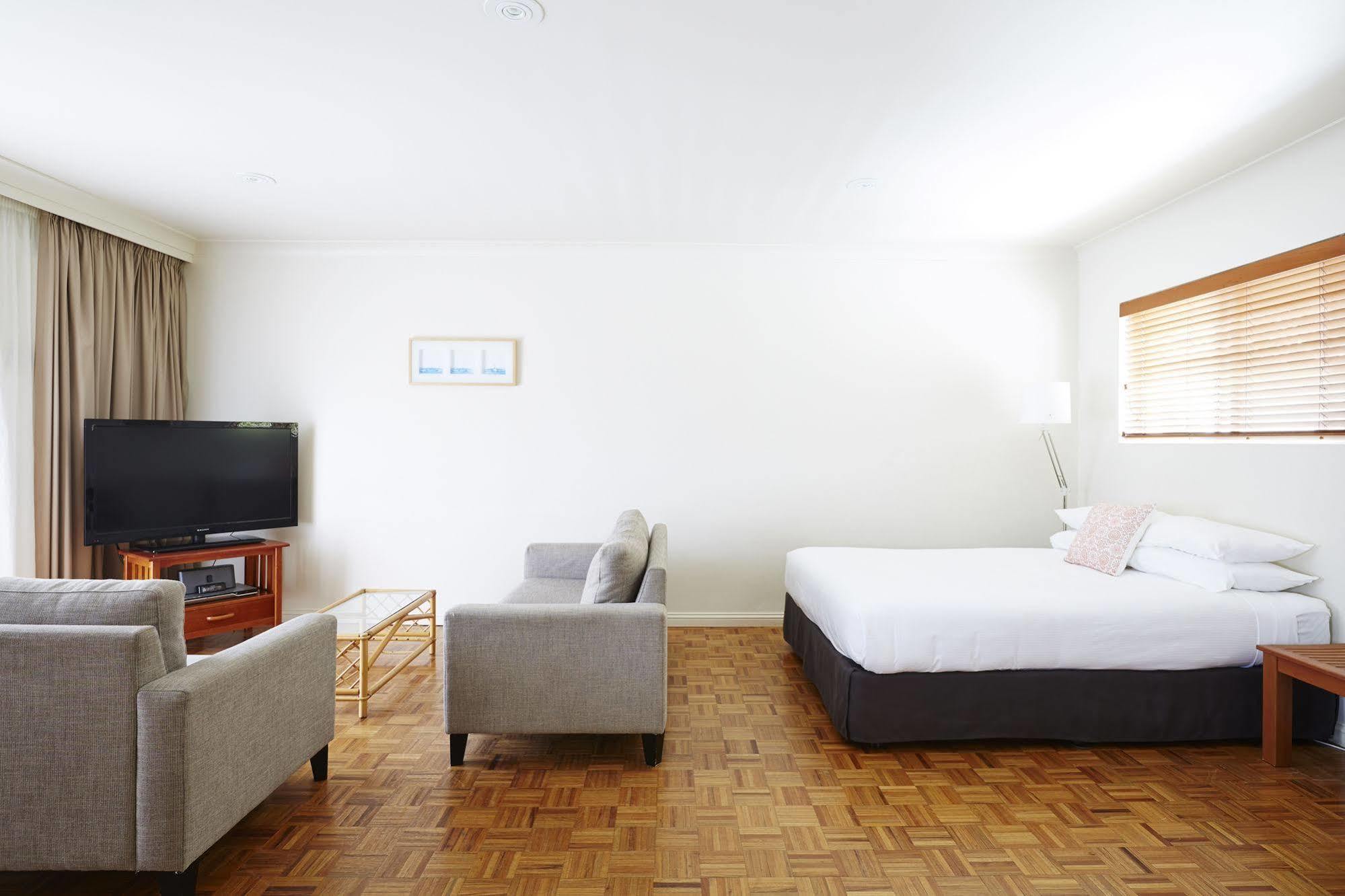 Bay Beach Motel Teluk Byron Bagian luar foto