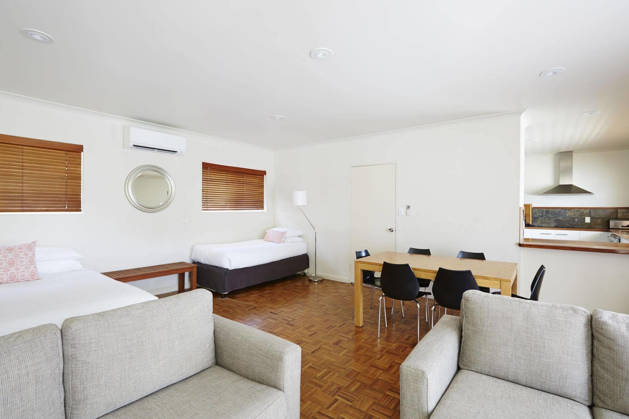 Bay Beach Motel Teluk Byron Bagian luar foto
